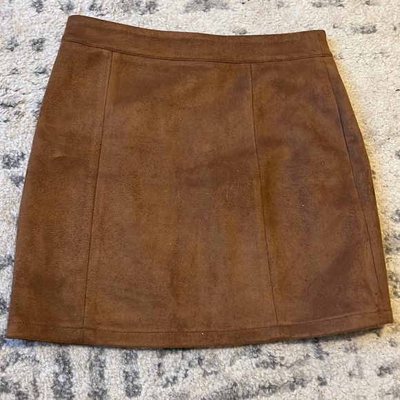 Brown Skirt - Picture 2 of 3